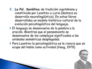 Periodos Chomskianos:1° Periodo: desde 1975  con el libro “estructuras sintácticas”.    Tipos principales de rasgos:a. La gramaticalidad: como característica de la competencia lingüística del hablante para producir-reconocer oraciones bien elaboradas desde el punto de vista de las reglas sintácticas de la lengua.Las reglas generativas: que constituyen las estructuras de frase a través de reestructuras de símbolos individuales, produciendo cadenas representadas por diagramas arbóreos. Estas reglas partes del nudo O que se reescribe en FN (Frase nominal) y FV (Frase verbal), descendiendo progresivamente.Las reglas transformacionales, que operan sobre todas las cadenas de estructura de frase, de manera que producen las cadenas oracionales terminales.  Son importantes las transformaciones opcionales y las generalizadas. Pues la primera convierte una O declarativa en pasiva, negativa, imperativa, etc. Las segundas en oraciones compuestas y complejas.