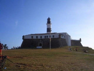 ManausEdilene Vieira AndradeInstituto A Vez do MestrePsicopedagogia Institucionalanalisar as modalidades de ensinoabrir discussões paradiagnósticaformativasomativatema 1tema 4AvaliaçãoPrevençãoPSICOPEDAGOGIAINSTITUCIONALtema 2tema 3dislexiahiperatividadedisgrafiaDificuldades de AprendizagemTrabalho da comunidade escolarcultura escolarcultura familiar
