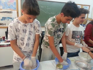 Παρασκευή ψωμιού στο 10ο Γυμνάσιο Νίκαιας