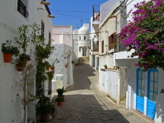 Pueblos bonitos-de-espana-mojacar-milespowerpoints.com