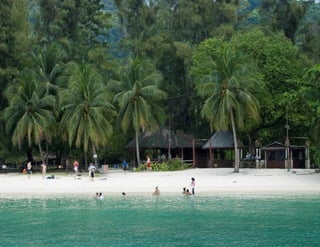 Pulau indah di indonesia