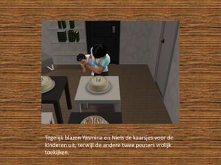 Tegelijk blazen Yasmina en Niels de kaarsjes voor de kinderen uit, terwijl de andere twee peuters vrolijk toekijken.