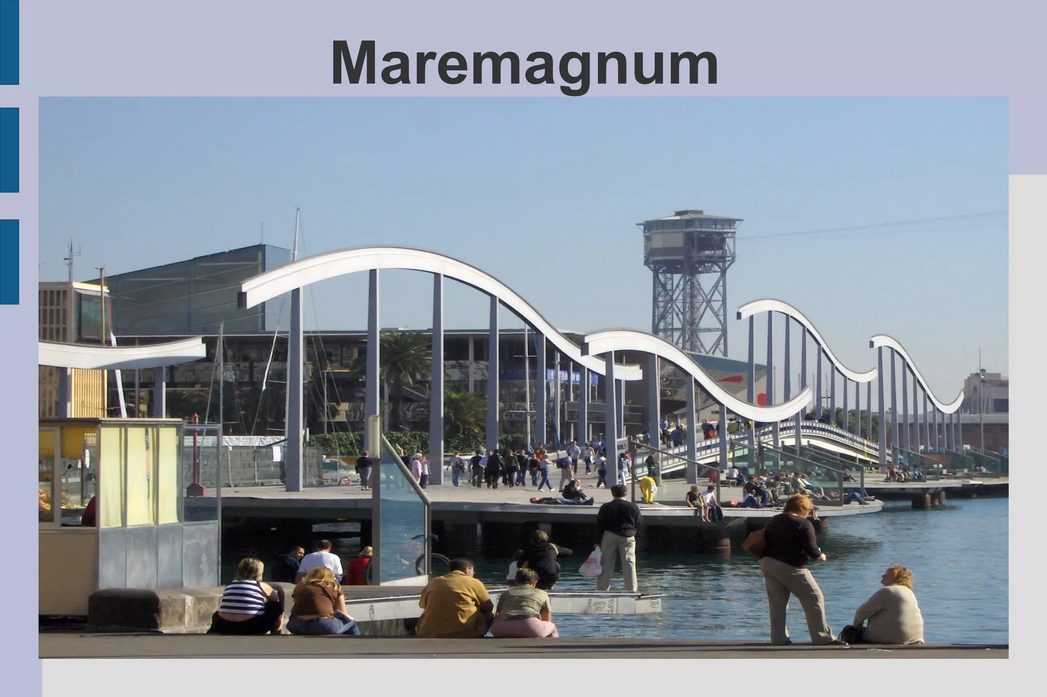 Casa Batlló La Casa Batlló és un edifici dissenyat per l'arquitecte Antoni Gaudí, màxim representant del modernisme català,i està situat en el  passeig de Gràcia.El més destacat és la façana, considerada una de les més espectaculars i brillants del món; combina la pedra, el ferro forjat i la ceràmica policromada. 