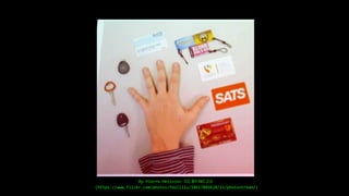 By Pierre Metivier CC BY-NC 2.0
(https://www.flickr.com/photos/feuilllu/18617046628/in/photostream/)
 