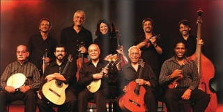 Radamés Gnattali - Valsas e Retratos.pdf