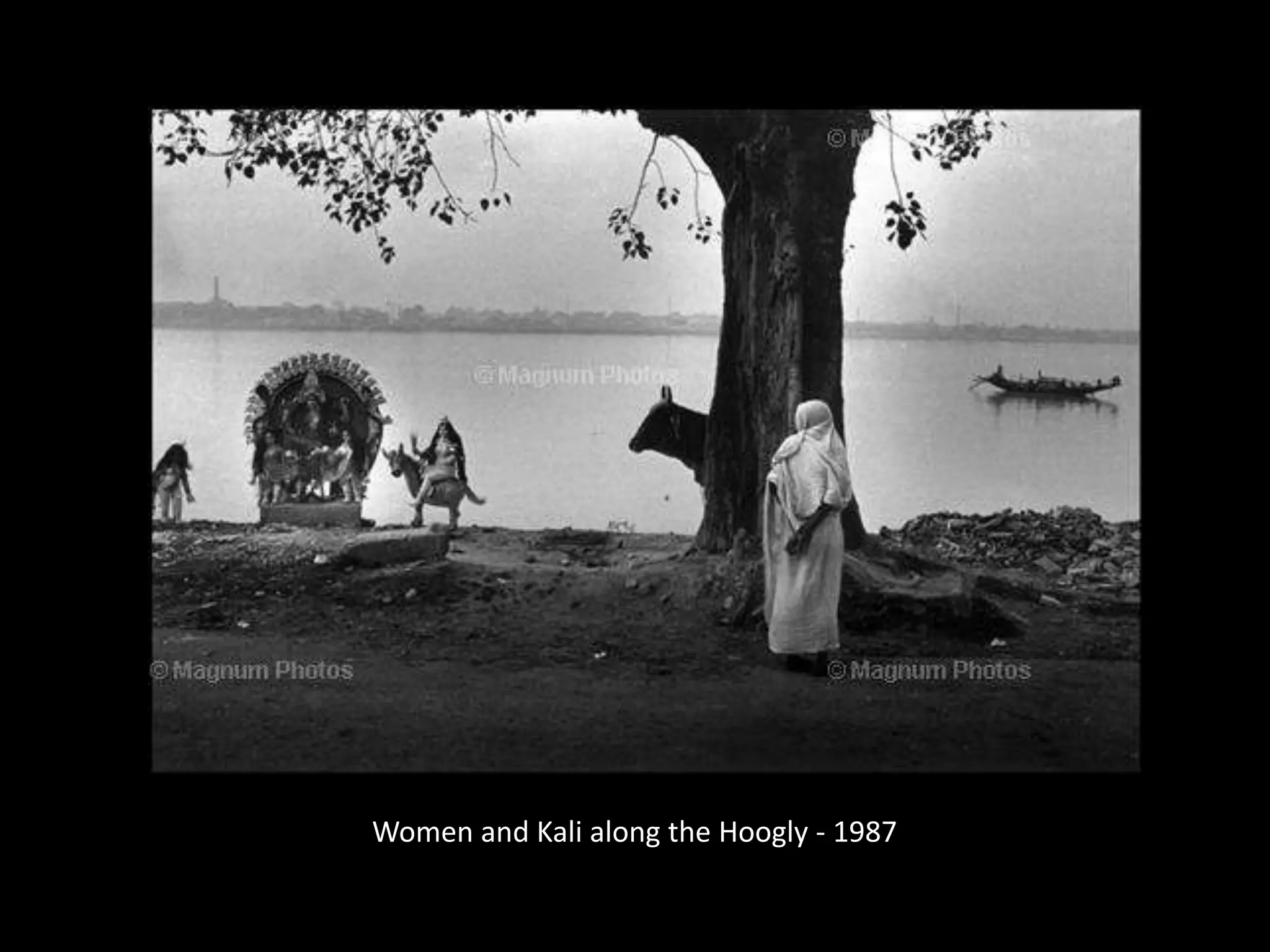 Women and Kali along the Hoogly - 1987