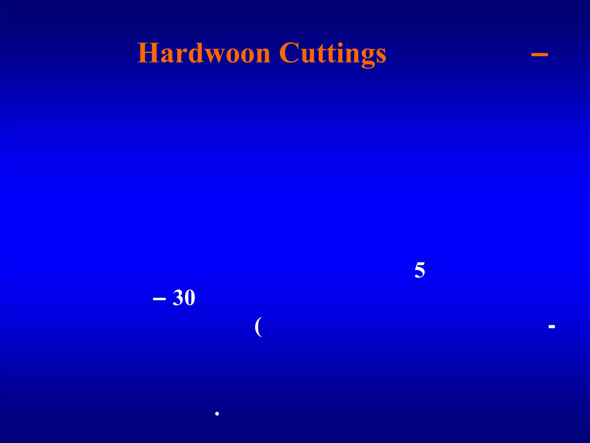 أ–العقل الخشبية Hardwoon Cuttingsوتجهز من خشب مكتمل النضج وتستخدم عادة في اكثار الأشجار متساقطة الأوراق ، وتجهز في الفترة من تساقط الأوارق حتى قبل تفتح البراعم في الربيع . وإذا استخدمت العقل الخشبية في إكثار الأشجار مستديمة الخضرة فإنها تجهز في فترات سكون النمو أو قلة النشا . وتجهز العقل الخشبية من أفرع ناضجة عمرها سنة أو أكثر . ويختلف طول وسمك العقلة حسب نوع النبات وطريقة الزراعة . وقد تحتوي العقلة علي برعم واحد وتكون بطول 5 سم فقط وهذه تزرع في أواني الزراعة داخل الصوب والعقل الخشبية الشائعة الاستخدام تكون بطول 25– 30سم وتشتمل علي 3-4 براعم . وتجهز أحيانا عقل طويلة ( حوالي 60 سم ) للزراعة في المكان المستديم مباشرة . ويصل طول العقلة في بعض الحالات إلي أكثر من متر إذا كانت ستغرس علي عمق كبير في المكان المستديم في المناطق الغير متمتعة بالري والتي تزرع علي ماء المطر.