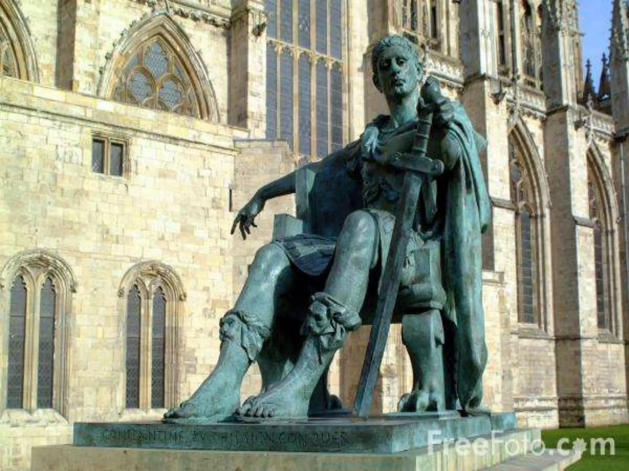 ,Ο Μέγας Κωνσταντινός πέθανε στις 11 Μαϊου337(εφτά χρόνια μετά τα εγκαίνια τηςπρωτεύουσας), αφού πρώτα έλαβε το χριστιανικόβάπτισμα.