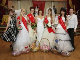 1. Делают




 Copyright ©2011 by Oriflame Cosmetics SA
Copyright ©2011 by Oriflame Cosmetics SA
 