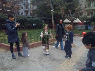 έθιμα της άνοιξης: χελιδονίσματα και περπερούνα