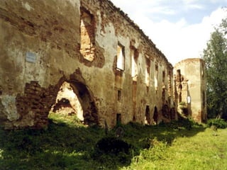 пад сценамі замкаў