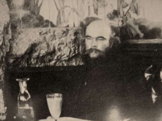 Біографія
Він мав ще одного літературного вчителя
- Шарля Бодлера, чиї «Квіти Зла» також
великою мірою визначили тематику і
загальну песимістичну атмосферу його
творчості.
Проте вже в цей час стала очевидною
згубна пристрасть Верлена до алкоголю
та богемного життя, з якою він так і не
зумів упоратись і яка врешті-решт
призвела його до падіння.
 