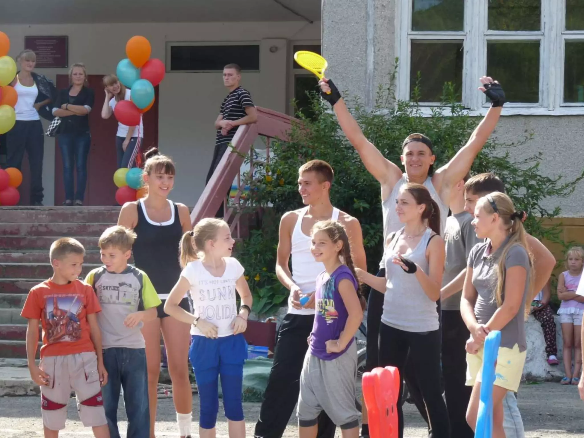 Проводятся соревнования
дворовых команд
в микрорайоне Астафьева

 