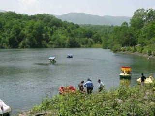 ‫پروپیمان‬ ‫سفر‬ ‫یک‬
‫کندلوس‬ ‫معروف‬ ‫پارک‬ ‫به‬ ‫سری‬ ‫افتاد،میتوانید‬ ‫کندلوس‬ ‫به‬ ‫گذرتان‬ ‫اگر‬
‫و‬ ‫روستا‬ ‫باالیی‬ ‫بخش‬ ‫به‬ ‫که‬ ‫ای‬ ‫جاده‬ ‫طریق‬ ‫از‬ ‫آن‬ ‫به‬ ‫دسترسی‬ ‫که‬ ‫بزنید‬
‫است‬ ‫پذیر‬ ‫امکان‬ ‫میشود‬ ‫منتهی‬ ‫پارک‬
 