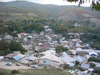 ‫برسیم؟‬ ‫چطور‬
‫کیلومتر‬70،‫کرج‬ ‫و‬ ‫چالوس‬ ‫جاده‬5‫راست‬ ‫آباد،سمت‬ ‫مرزن‬ ‫کیلومتری‬
‫مسافت‬ ‫طی‬ ‫با‬ ‫روستا‬ ‫طرف‬ ‫به‬42‫آسفالت‬ ‫تمام‬ ‫کیلومتر‬...‫این‬
‫میرساند‬ ‫کندلوس‬ ‫به‬ ‫را‬ ‫شما‬ ‫که‬ ‫است‬ ‫آدرسی‬ ‫ترین‬ ‫سرراست‬.‫اما‬‫اگر‬
‫ا‬ ‫گذشتن‬ ‫از‬ ‫بعد‬ ‫که‬ ‫بدانید‬ ‫خواهید،باید‬ ‫می‬ ‫بیشتری‬ ‫جزئیات‬‫ز‬«‫مرزن‬
‫آباد‬»‫که‬ ‫میرسید‬ ‫راهی‬ ‫سه‬ ‫یک‬ ‫چالوس،به‬ ‫جاده‬ ‫در‬«‫آب‬ ‫دو‬
‫کجور‬»‫دارد‬ ‫نام‬.‫ج‬ ‫کنید،وارد‬ ‫حرکت‬ ‫راست‬ ‫سمت‬ ‫به‬ ‫اینجا‬ ‫از‬ ‫اگر‬‫اده‬
«‫نظیر‬ ‫دشت‬»‫میشوید‬.‫در‬ ‫جایی‬ ‫یعنی‬42‫از‬ ‫و‬ ‫کندلوس‬ ‫کیلومتری‬
‫میشود‬ ‫سرسبز‬ ‫خمهای‬ ‫و‬ ‫پیچ‬ ‫پراز‬ ‫جاده‬ ‫بعد‬ ‫به‬ ‫اینجا‬.‫ک‬ ‫جاده‬ ‫این‬‫به‬ ‫ه‬
‫رویان‬(‫علمده‬)‫نظیردربخشی‬ ‫دشت‬ ‫از‬ ‫عبور‬ ‫از‬ ‫میشود،بعد‬ ‫منتهی‬‫به‬
‫نام‬«‫سکـ‬ ‫هنی‬»‫به‬ ‫را‬ ‫راست،شما‬ ‫سمت‬ ‫به‬ ‫فرعی‬ ‫ای‬ ‫جاده‬ ‫با‬
‫مشوند‬ ‫منتهی‬ ‫کندلوس‬ ‫به‬ ‫نهایت‬ ‫در‬ ‫که‬ ‫میبرد‬ ‫ارتفاعاتی‬.
 