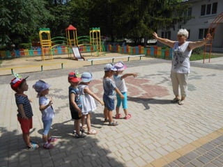 «ранкове сонечко лелека принесла!» 
