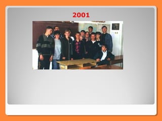  Якщо натовп затягнув вас, застебніть одежу,
громіздкі речі (валізу, рюкзак, сумку) краще
кинути.
 Щоб не впасти, йдіть за напрямом руху
натовпу, намагайтесь бути у центрі;
 Щоб захистити себе від тиску, притисніть
зігнуті в ліктях руки до грудної клітки;
 При вживанні сльозоточивого газу закрийте
рот і ніс хусткою, змоченою в будь-якій рідині.
Якщо очі виявилися уражені газом, необхідно
швидко і часто кліпати очима.
 