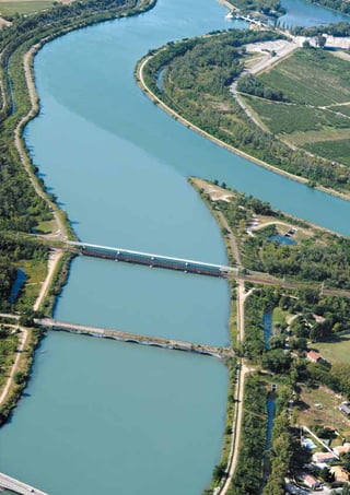 DIRECTION GÉNÉRALE3232
 