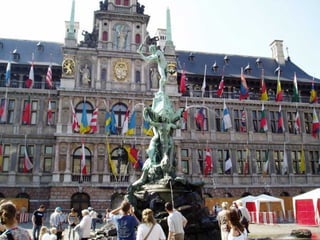 Ayuntamiento en Grote Markt
 