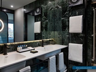 MOSAIC JUNIOR SUITE, BATHROOM
45
 
