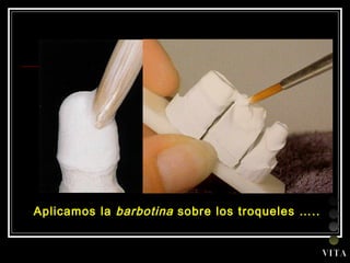 Aplicamos la  barbotina  sobre los troqueles ….. V I T A 