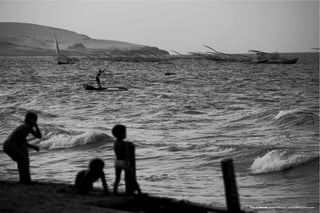 PRAIA DA REDONDA © ALMIR BINDILATTI - BINDILATTI@POETICAPHOTO.COM
 