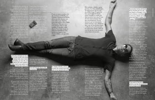 20 21
O primeiro disco foi feito no
estúdio de ensaio no Rádio
Center, [e] no quarto do Renato.
Músicas tipo Petróleo do futuro,
Teorema, O reggae, Soldados,
Será. As pessoas concentradas e
sempre num processo coletivo,
no sentido de que, até o Renato
sendo o cara, digamos assim, um
mentor da coisa, cobrava muito
de todo mundo para que todos
participassem e criassem aquele
negócio. Aí depois o Renato
ficava ouvindo aquilo lá, aquela
base, e acabava escrevendo algo
ali dentro da base. Foi como eu
aprendi a fazer música, e até hoje
é assim. É assim que eu faço
música e temas pro cinema, pra
seriados de TV, pros meus discos.
A gente dava duro mesmo. E ali,
naquele momento, sobriedade
total. Sobriedade, concentração
e “vamo fazer música”, “vamo
gravar”, “vamo criar”.
E aí o Renato dava uns nomes,
“Ah, Pais e filhos.”“Ah, por quê?”
Porque, cara, neguinho estava
virando pai, né? O
Bonfá havia tido
o João Pedro, o
Nicolau [filho do
Dado] estava nascendo, e
a gente ficava no estúdio lendo
aquela revista Pais e Filhos, para
ver como é que é o negócio.
Eles cederam o estúdio, a gente
gravava, e eu tinha a distribuição
da multinacional, que, no caso,
era a EMI, Virgin. E aquilo foi
isso, a gente pegando bandas
novas e botando no estúdio pra
fazer acontecer uma cena. A cena
do rock estava acabando.Tava,
tipo, desmilinguindo. Era um
momento que era basicamente
muito sertanejo, e que o Brasil era
isso, o que me incomodava muito
– o Brasil era 8 ou 80, não tinha
um meio-termo. Então a ideia de
você ter um selo é criar um meio-
termo dentro do mercado.
Duas bandas icônicas de Brasília
foram lançadas pelo seu selo, a
Low Dream e a Dungeon. Como
você conheceu a Low Dream
e como era a relação com [o
guitarrista] Fejão e a galera da
Dungeon?
Foi surreal. Acho que partiu
mais do André Mueller, o
André X. Mas, é claro, porra,
Dungeon, Fejão, a gente circulava
junto. A gente estava sempre
juntos. Aliás, ele partiu de uma
forma dramática. Mas o disco
do Dungeon é incrível, metal
pesado, e ele tocando naquela
guitarra.Tem um estilo, tem
uma sonoridade. Me lembra Jimi
Hendrix.Tem algo diferente
aí, algo que, para quem curte
guitarra e entende daquele
negócio... eu sempre senti isso.
O Fejão era a mesma coisa,
só que no metal pesado.
A gente falou: “Bom, os
caras querem lançar um
disco, então vamos prensar
o disco aqui. Vinil. E assim
foi. Foi maravilhoso. Na
medida do possível que a gente
pode fazer com o Dungeon.
E aí, o Low Dream era essa
coisa post-punk, aquela onda
do Loveless, do My Blood
Valentine, aquela coisa shoegaze.
A ideia era essa, ser proativos e
dar oportunidade pra conseguir
fazer acontecer de algum jeito.
É claro que era uma estrutura
pequena, a gente não tinha
dinheiro de Marketing. Sempre
essa é uma grande treta. 
Já que estamos falando de
guitarras, que tipo de equipamento
você usa hoje em dia?
Eu comecei com a Dadocaster
[apelido da primeira guitarra dele],
que o Loro chamava de guitarra-
boi, porque ela não tinha agudo,
era difícil.
Existe essa mitologia do rock de
que é todo mundo muito doido
o tempo todo, mas a maioria
das bandas, por trás, têm uma
trajetória de muito trabalho e
estúdio, mesmo que quebre tudo
na frente dos outros, né?
É verdade. É muito suor. Eu
lembro quando a gente estava
gravando o Quatro estações, que a
gente saiu do zero, praticamente,
e acabou um ano no estúdio.
Foram realmente quatro estações
para fazer aquele disco.
E a gente batia o ponto. Era de
três da tarde às nove da noite,
porque a gente parava para
assistir a novela Vale tudo.Todo
mundo ia para casa assistir
a novela. Mas estávamos lá
trabalhando de, sei lá, meio-dia,
uma hora da tarde, até a hora da
novela, lá no estúdio do Mayrton.
“Ah, não, mas é por causa do
Turguêniev [escritor russo, autor do
romance Pais e Filhos]...” Não. Era
só a revista.
Você está fazendo alguma trilha,
no momento?
Viu um seriado chamado Bom
dia, Verônica? Na Netflix? Então.
Essa trilha é minha. E agora vai
começar a segunda temporada.
Eles vão começar a gravar, então
eu estou fazendo. E, ao mesmo
tempo, eu estou fazendo um
filme sensacional que é a história
da Rádio Fluminense, que vai se
chamar Aumenta que é rock’n’roll.
É a história de uma turma que
fez aquela rádio.
Tocar em rádios alternativas,
estar em veículos alternativos,
para, ali, se o cara for bom, ele vai
adiante. A ideia do selo foi essa.
A gente aproveitou o momento,
em que a cena musical estava
realmente caída, para tentar
dar uma sacudida na poeira. A
gente conseguiu alguma coisa.
Aí, vieram vários selos também,
como o Banguela, que lançou o
Raimundos, do Miranda e dos
Titãs, em São Paulo. Então foi
esse momento. Cá entre nós, a
gente foi precursor dessa ideia.
E é sempre a fim de trabalhar e
descobrir novas linguagens.
É mais ou menos a mesma coisa
que aconteceu em Brasília, com
as bandas. Aconteceu em Niterói,
ali do outro lado da poça, com
esses malucos que chegaram
numa rádio podre e virou a Rádio
Fluminense. Aliás, que toca a
nossa primeira demo no dial
brasileiro.Tô fazendo a trilha
disso aí.Vai ser bem bacana, os
atores são maravilhosos. Uma
história bem legal do Luís
Antonio Mello, o cara que criou
a rádio. 
Em relação à Rockit!, como é o
processo de curadoria para definir
quem vai ser apoiado pelo selo?
Hoje em dia, a rapaziada é
carioca, porque é mais fácil, né.
Os caras estão aqui, o estúdio
é aqui, enfim. Mas isso tudo
aconteceu em 1992, quando o
Collor acabou com a indústria
fonográfica no país, com aquele
Plano Collor, sei lá. Os estúdios
fecharam, foi uma crise bem
grande. E, aí, eu estava lançando
selo na época. Eu me associei a
alguns estúdios, aqui do Rio, para
ter o apoio e gravar.
Foto:
Marcos
André
Pinto
 