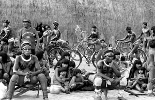 58 59
Quarup. Aldeia Kamayurá. Xingu (1986)
 