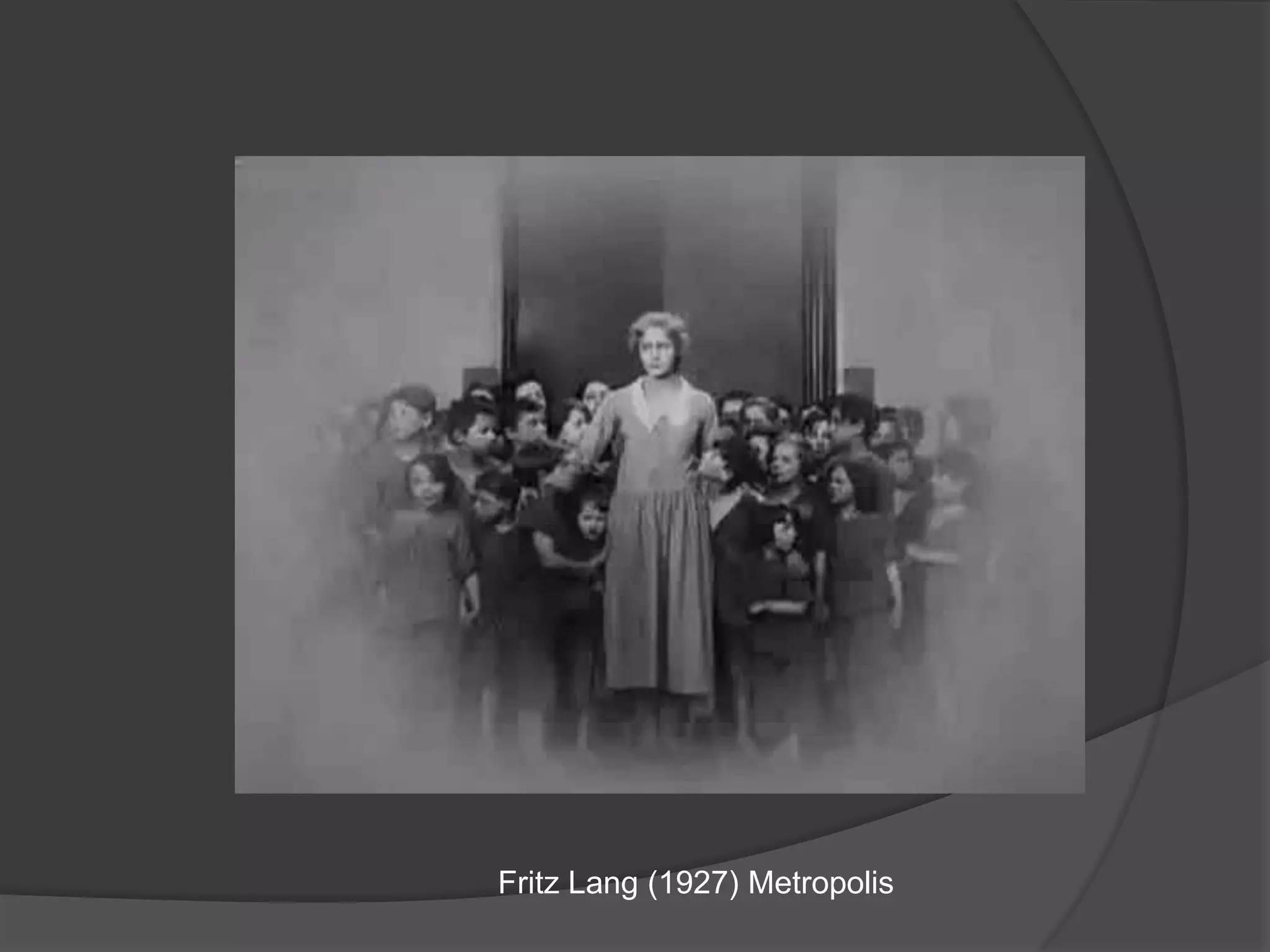 Streamlining	“Within a decade the term streamlining had been transformed from the description of a scientific principle into a design idiom that was applied to virtually any object, whether or not the streamlined form actually contributed to its functioning.”Wright, J L (1987) Streamlining America.Walter Dorwin Teague, Spartan radio (1936)