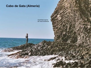 Cabo de Gata (Almería) Acantilado marino de rocas volcánicas 