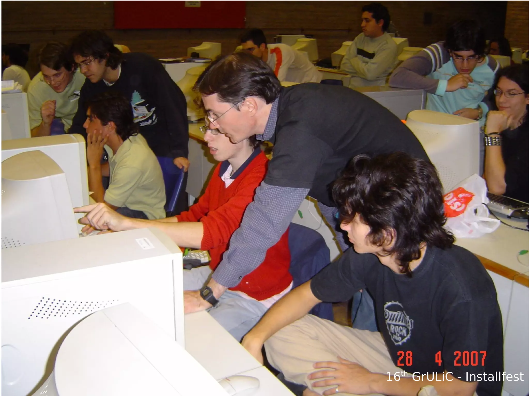 Roberto Allende Plone Cono Sur Creating A Plone Users Group From Scratch