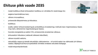 Ehituse pikk vaade 2035
• madal tootlikkus (Eesti ehitussektori tootlikkus on võrreldes EL keskmisega 2x);
• aeglane lisandväärtuse kasv;
• vähene innovaatilisus;
• protsesside läbipaistmatus ja killustatus;
• tsüklilisus;
• avaliku sektori ehitusinvesteeringute protsüklilisus (investeeringu mahtude kasv majanduskasvu faasis
ning mahu vähenemine majanduslanguse faasis);
• hoonete energiatarbe ja sektori CO₂ emissioonide arvestamise vähesus;
• ehitussektori killustatus (valdavalt väikesed ettevõtted);
• vähene koostöö sektoris;
• oskustööjõu nappus ja teisalt oskustööjõu väärtustamine – st kuivõrd sektor ise väärtustab (sh töötasu
vaates) väljaõppinud/vilunud spetsialiste võrreldes erialaste oskusteta töötajaga;
• madal ekspordipotentsiaal;
 
