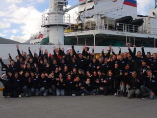 2004 - 44 PEOPLE FROM 15 NATIONS