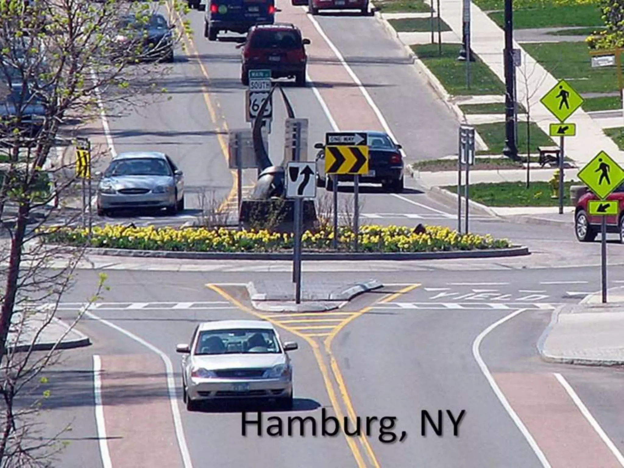 Roundabout centers as context sensitive icons 6 2014