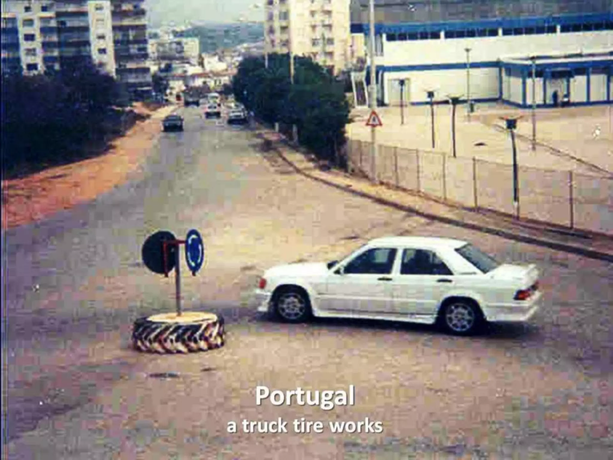 Roundabout centers as context sensitive icons 6 2014