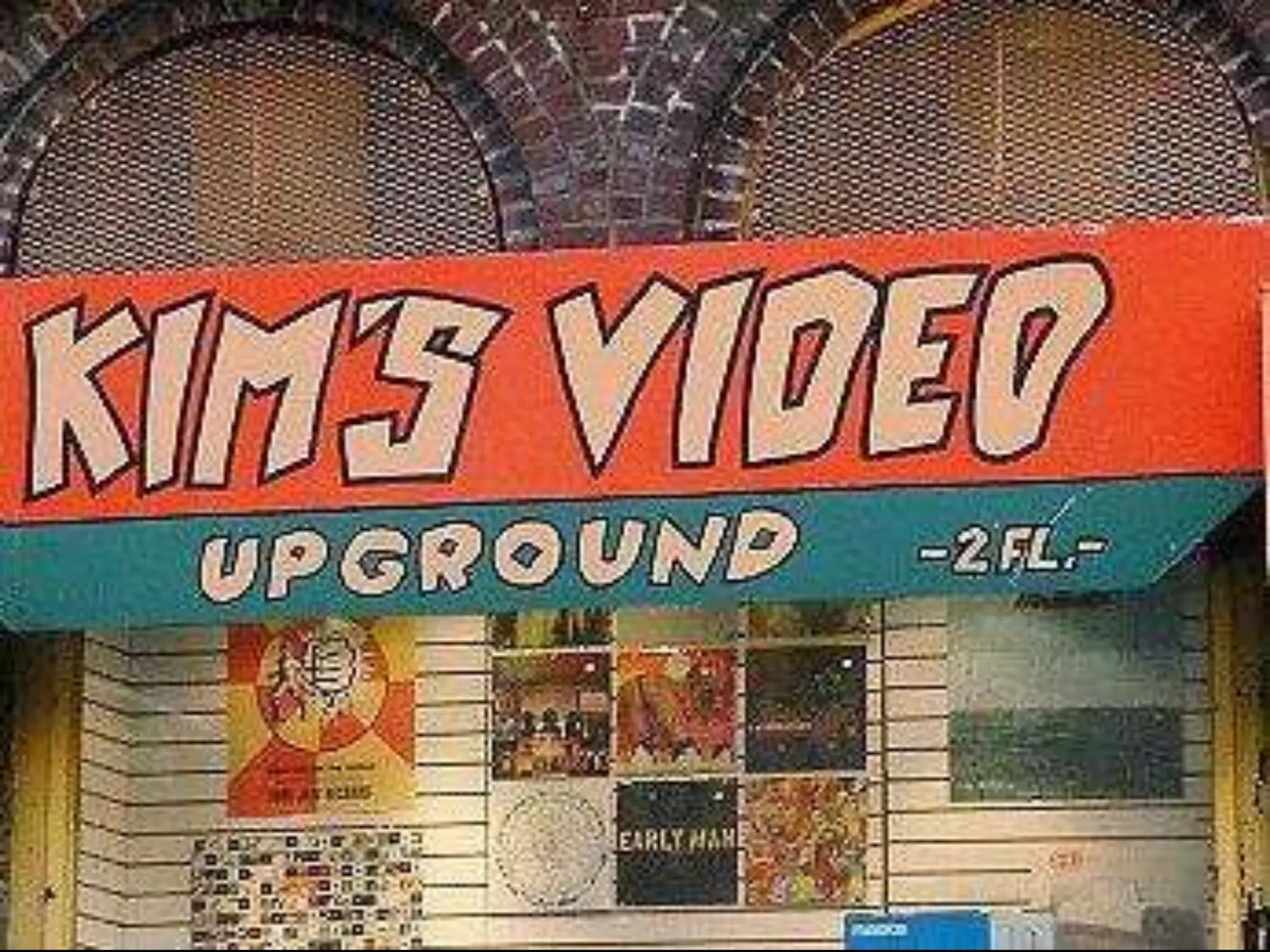One in four household watch TV programming on
the Internet
PC replacing the need for Premium Cable
Netflix delivering TV programming directly to console/PC;
10 million subscribers today
Online video viewership continues to increase year
over year
 