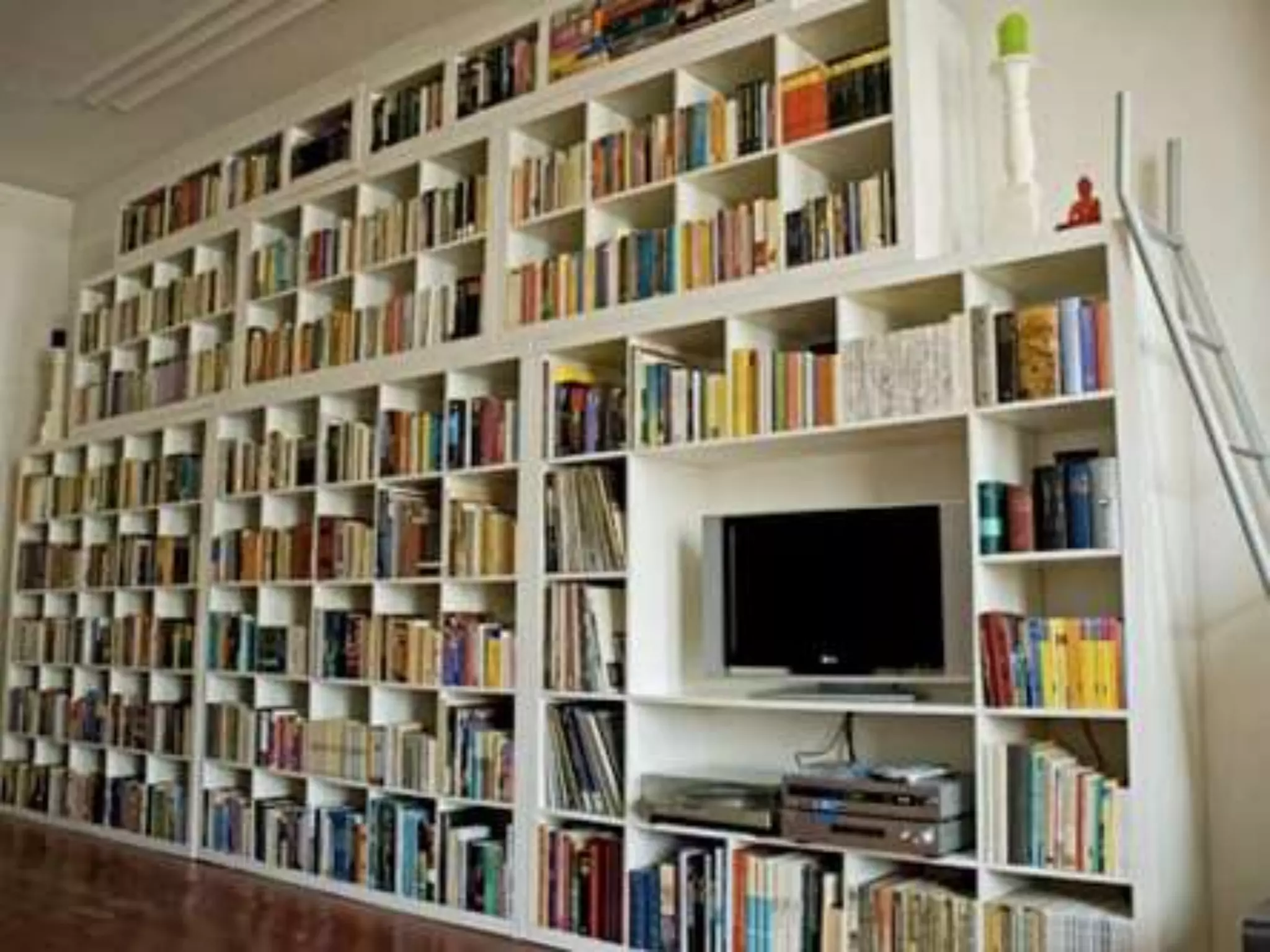 Tivo/DVR
VOD
Podcasting
RSS
News Feeds
Apps
Mobile Video
 