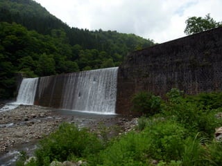 砂防と崩壊地への誘い