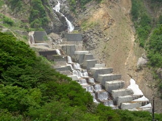 砂防と崩壊地への誘い