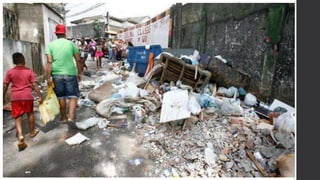 SAÚDE AMBIENTAL!!
• Restos de reforma e sobras da construção civil dispostos em
calçadas e vias atrapalham a circulação e dificultam a
mobilidade urbana.
 