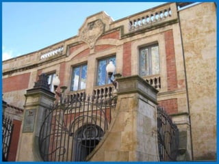 La Casa Lis
  Es un palacete modernista construido
  sobre el antiguo lienzo de la muralla de
                 la ciudad.
las vidrieras son hoy un conjunto más de
     piezas de arte en el Museo de Art
            Nouveau y Art Déco.
 