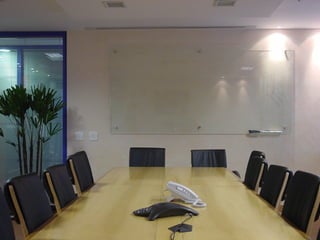 Salas de reunião e videoconferência