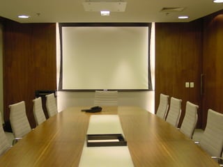 Salas de reunião e videoconferência