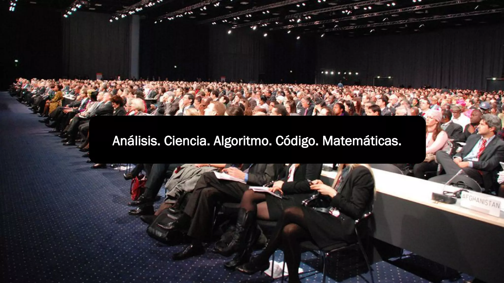 Análisis. Ciencia. Algoritmo. Código. Matemáticas.
 