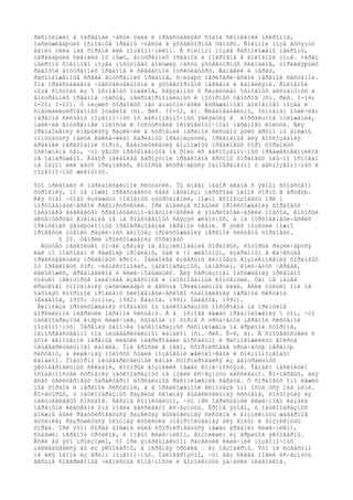 ðàñïîëîæåí â ïåðåäíåé ÷àñòè òåëà è ïðåäñòàâëÿåò ñîáîé ñêîïëåíèå íåéðîíîâ,
îáñëóæèâàþùèõ îñíîâíûå îðãàíû ÷óâñòâ è ýôôåêòîðíûå öåíòðû. Ñïèííîé ìîçã âûòÿíóò
âäîëü òåëà íàä õîðäîé èëè ïîçâîíî÷íèêîì. Â ñïèííîì ìîçãå ðàñïîëîæåíû íåéðîíû,
ïåðåäàþùèå ñèãíàëû îò ìûøö, âíóòðåííèõ îðãàíîâ è ïîêðîâîâ â ãîëîâíîé ìîçã. ×åðåç
íåéðîíû ñïèííîãî ìîçãà ïîñòóïàåò áîëüøàÿ ÷àñòü ýôôåêòîðíûõ ñèãíàëîâ, óïðàâëÿþùèõ
ðàáîòîé âíóòðåííèõ îðãàíîâ è ñêåëåòíîé ìóñêóëàòóðû. Ãàíãëèè è íåðâû,
ðàñïîëîæåííûå ñðåäè âíóòðåííèõ îðãàíîâ, ñ÷èòàþò ïåðèôåðè÷åñêîé íåðâíîé ñèñòåìîé.
Îíà ïðåäñòàâëåíà ÷óâñòâèòåëüíûìè è ýôôåêòîðíûìè íåðâàìè è ãàíãëèÿìè. Ãîëîâíîé
ìîçã ñîñòîèò èç 5 îñíîâíûõ îòäåëîâ, ñâÿçàííûõ ñ ðàçâèòèåì îñíîâíûõ äèñòàíòíûõ è
âíóòðåííèõ îðãàíîâ ÷óâñòâ, íåéðîãîðìîíàëüíûõ è ìîòîðíûõ öåíòðîâ (ñì. ðèñ. I-14;
I-20; I-22). Ó íèçøèõ õîðäîâûõ íåò àíàòîìè÷åñêè âûðàæåííîãî ãîëîâíîãî ìîçãà è
ñïåöèàëèçèðîâàííûõ îòäåëîâ (ñì. ðèñ. II-12, á). Ñëåäîâàòåëüíî, îñíîâíûì îòëè÷èåì
íåðâíîé ñèñòåìû ïîçâîíî÷íûõ îò áåñïîçâîíî÷íûõ ÿâëÿåòñÿ å¸ äîðñàëüíîå ïîëîæåíèå,
íàëè÷èå âíóòðåííåé ïîëîñòè è îòñóòñòâèå îêîëîãëîòî÷íîãî íåðâíîãî êîëüöà. Äëÿ
ïðåîäîëåíèÿ èìåþùèõñÿ ðàçëè÷èé â ñòðîåíèè íåðâíîé ñèñòåìû ýòèõ ãðóïï ìû äîëæíû
ïîïûòàòüñÿ íàéòè êàêèå-ëèáî âàðèàíòû îðãàíèçàöèè, ïðèãîäíûå äëÿ âîññîçäàíèÿ
äðåâíåé ïåðåõîäíîé ôîðìû. Èäåíòèôèêàöèÿ âîçìîæíûõ ïðåäêîâûõ ôîðì õîðäîâûõ
îñëîæíåíà òåì, ÷òî ÿâíûõ ïðåòåíäåíòîâ íà ðîëü èõ áåñïîçâîíî÷íûõ ïðåäøåñòâåííèêîâ
íå îáíàðóæåíî. Âûáîð íàèáîëåå âåðîÿòíîé ïðåäêîâîé ãðóïïû õîðäîâûõ îáû÷íî îñíîâàí
íà îäíîì èëè äâóõ ïðèçíàêàõ, êîòîðûå âñòðå÷àþòñÿ îäíîâðåìåííî ó áåñïîçâîíî÷íûõ è
ïîçâîíî÷íûõ æèâîòíûõ.
Ýòî ïðèâîäèò ê ïàðàäîêñàëüíîé ñèòóàöèè. Ìû èìååì íàáîð âèäîâ ñ ÿâíûì ñõîäñòâîì
ñòðîåíèÿ, íî íå ìîæåì ïðåäñòàâèòü ñåáå ìåõàíèçì ïåðåõîäà îäíîé ôîðìû â äðóãóþ.
Äëÿ òîãî ÷òîáû èçáåæàòü ïîäîáíûõ çàòðóäíåíèé, ìîæíî èñïîëüçîâàòü ïðè¸ì
ìîðôîãåíåòè÷åñêîé ðåêîíñòðóêöèè. Ïðè àíàëèçå ñîáûòèé ïðîèñõîæäåíèÿ õîðäîâûõ
íàèáîëåå àäåêâàòåí ñðàâíèòåëüíî-àíàòîìè÷åñêèé è ýìáðèîëîãè÷åñêèé ïîäõîä, êîòîðûé
àêöåíòèðóåò âíèìàíèå íå íà ðîäñòâåííûõ ñâÿçÿõ æèâîòíûõ, à íà ìîðôîãåíåòè÷åñêèõ
ïðèíöèïàõ ýâîëþöèîííûõ ïðåîáðàçîâàíèé íåðâíîé òêàíè. Ñ ýòèõ ïîçèöèé ìîæíî
ïðîâåñòè îöåíêó ðàçëè÷íûõ ãèïîòåç ïðîèñõîæäåíèÿ íåðâíîé ñèñòåìû õîðäîâûõ.
§ 25. Òåîðèè ïðîèñõîæäåíèÿ õîðäîâûõ
Áûòóåò íåñêîëüêî òî÷åê çðåíèÿ íà âîçíèêíîâåíèå õîðäîâûõ, êîòîðûå ðàçëè÷àþòñÿ
êàê ïî ïîäõîäàì ê ðåøåíèþ ïðîáëåìû, òàê è ïî æèâîòíûì, èçáðàííûì â êà÷åñòâå
ïðåäñòàâèòåëÿ ïðåäêîâûõ ãðóïï. Íàèáîëåå èçâåñòíû ãèïîòåçû âîçíèêíîâåíèÿ õîðäîâûõ
îò ïðåäêîâûõ ôîðì ÷ëåíèñòîíîãèõ, ïàóêîîáðàçíûõ, íåìåðòèí, êîëü÷àòûõ ÷åðâåé,
èãëîêîæèõ, ãðåáíåâèêîâ è êèøå÷íîäûøàùèõ. Äëÿ ñåðüåçíîãî îáñóæäåíèÿ ïðèãîäíû
òîëüêî íåêîòîðûå íàèáîëåå èçâåñòíûå è îáîñíîâàííûå êîíöåïöèè. Òåì íå ìåíåå
êðàòêîãî óïîìèíàíèÿ çàñëóæèâàþò è âåñüìà îðèãèíàëüíûå èäåè, åñëè òîëüêî îíè íå
îáõîäÿò ñòîðîíîé ïðîáëåìó ôèëîãåíåòè÷åñêîãî ñòàíîâëåíèÿ íåðâíîé ñèñòåìû
(Ëèâàíîâ, 1955; Jollie, 1982; Èâàíîâ, 1991; Ìàëàõîâ, 1991).
Ãèïîòåçà ïðîèñõîæäåíèÿ õîðäîâûõ îò ïàóêîîáðàçíûõ ïîñòðîåíà íà ïðèíöèïå
äîðñàëüíîé ìèãðàöèè íåðâíîé ñèñòåìû. Â å¸ îñíîâå ëåæàò ïðåäïîëîæåíèÿ î òîì, ÷òî
ïàóêîîáðàçíûå èìåþò êèøå÷íèê, ñõîäíûé ïî ôîðìå ñ òðóá÷àòîé íåðâíîé ñèñòåìîé
ïîçâîíî÷íûõ. Íåðâíàÿ öåïî÷êà ïàóêîîáðàçíûõ ðàñïîëîæåíà íà áðþøíîé ñòîðîíå,
íåïîñðåäñòâåííî ïîä ïèùåâàðèòåëüíûì êàíàëîì (ñì. ðèñ. È-8, â). Â ñîîòâåòñòâèè ñ
ýòîé ãèïîòåçîé íåðâíûå êëåòêè ìèãðèðîâàëè äîðñàëüíî è ðàñïîëîæèëèñü âîêðóã
ïèùåâàðèòåëüíîãî êàíàëà. Îíè âðîñëè â íåãî, ñôîðìèðîâàâ òðóá÷àòóþ íåðâíóþ
ñèñòåìó, à êèøå÷íàÿ ïîëîñòü ñòàëà ìîçãîâûìè æåëóäî÷êàìè è ñïèííîìîçãîâûì
êàíàëîì. Ïîâòîðíî ïèùåâàðèòåëüíûé êàíàë ñôîðìèðîâàëñÿ èç âåíòðàëüíûõ
ýêòîäåðìàëüíûõ ñêëàäîê, êîòîðûå âîçíèêëè ìåæäó êîíå÷íîñòÿìè. Îäíàêî íåñêîëüêî
îñîáåííîñòåé ñòðîåíèÿ ïàóêîîáðàçíûõ íå ìîãëè èñ÷åçíóòü áåññëåäíî. Âî-ïåðâûõ, äëÿ
âñåõ õåëèöåðîâûõ õàðàêòåðíî äîðñàëüíîå ðàñïîëîæåíèå ñåðäöà. Ó õîðäîâûõ îíî ëåæèò
ïîä õîðäîé è íåðâíîé ñèñòåìîé, à â ïðåäëîæåííîé ãèïîòåçå îíî îñòà¸òñÿ íàä íèìè.
Âî-âòîðûõ, ó ïàóêîîáðàçíûõ ðàçâèòà ñëîæíàÿ âûäåëèòåëüíàÿ ñèñòåìà, ñîñòîÿùàÿ èç
ìàëüïèãèåâûõ ñîñóäîâ. Âåñüìà ñîìíèòåëüíî, ÷òî ïðè îáðàñòàíèè êèøå÷íîãî êàíàëà
íåðâíûìè êëåòêàìè îíà ìîãëà áåññëåäíî èñ÷åçíóòü. Êðîìå ýòîãî, ó ïàóêîîáðàçíûõ
äîëæíû áûëè ðåäóöèðîâàòüñÿ ðàçâèòàÿ äûõàòåëüíàÿ ñèñòåìà è âîçíèêíóòü æàáåðíîå
äûõàíèå; ðàçðóøèòüñÿ ïëîòíàÿ êóòèêóëà (íåïðîíèöàåìàÿ äëÿ âîäû) è âîçíèêíóòü
õîðäà. Ïðè ýòîì õîðäà äîëæíà áûëà ñôîðìèðîâàòüñÿ ìåæäó äðåâíèì êèøå÷íèêîì,
ñòàâøèì íåðâíîé òðóáêîé, è íîâûì êèøå÷íèêîì, âîçíèêøèì èç áðþøíîé ýêòîäåðìû.
Åñëè áû ýòî ïðîèçîøëî, òî ïðè ýìáðèîíàëüíîì ðàçâèòèè êèøå÷íèê ïîçâîíî÷íûõ
çàêëàäûâàëñÿ áû èç ýêòîäåðìû, à íåðâíàÿ òðóáêà – èç ìåçîäåðìû. Ýòî íå èçâåñòíî
íè äëÿ îäíîé èç ãðóïï ïîçâîíî÷íûõ. Ìàëîâåðîÿòíî, ÷òî áåç ñëåäà ìîãëè èñ÷åçíóòü
âåñüìà ñîâåðøåííûå ÷ëåíèñòûå êîíå÷íîñòè è âîçíèêíóòü çà÷àòêè ïëàâíèêîâ.
 