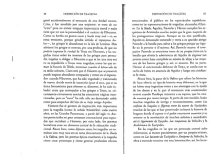 28 DEFINICIÓN DE TRAGEDIA
gresó accidentalmente al santuario de una deidad menor,
Crisa, y fue mordido por una serpiente: se trata de un
“error” pero no reviste ninguna importancia moral y nada
tiene que ver con la personalidad o el carácter de Filoctetes.
Como su herida no parece curar y huele muy mal —o, en
otras versiones, porque gritaba debido al espantoso do­
lor—, los griegos lo abandonan en la isla de Lemnos. Más
adelante los griegos se enteran, por una profecía, de que no
podrán capturar la ciudad de Troya sin Filoctetes, y las tra­
gedias tratan sobre los intentos de los griegos para persua­
dir, engañar u obligar a Filoctetes a que se les una otra vez
en su expedición a Troya; estas tragedias, como las que to­
man la historia de Télefo, terminan cuando el héroe sale de
su exilio solitario. Claro está que el Filoctetes que se preservó
puede inspirar abundante compasión y temor en el especta­
dor: cuando Filoctetes, que ha sido engañado y traicionado
de nuevo, decide morir de inanición (pues el arco, que es su
única herramienta para obtener su alimento, le ha sido ro­
bado) antes que acompañar a los griegos a Troya, su cir­
cunstancia ciertamente suscita las emociones trágicas men­
cionadas, pero su “error” ha sido sólo ser demasiado noble
como para sospechar del hijo de su viejo amigo Aquiles.
Homero fue el germen de inspiración más importante
para la tragedia (como lo señala Aristóteles): cada cuatro
años, en las Grandes Panateneas, a partir del siglo vi, Ate­
nas patrocinaba un gran certamen internacional para rapso­
das que recitaban a Homero; por otro lado, los poemas
homéricos eran un elemento central de la educación tradi­
cional. Ahora bien, como dijimos antes, las tragedias no to­
maban sino muy rara vez su tema directamente de la Ilíada
o la Odisea, pero los poemas épicos enseñaron a la tragedia
cómo crear personajes y cómo generar profundos efectos
DEFINICIÓN DE TRAGEDIA 29
emocionales; el público en los espectáculos rapsódicos,
como en las representaciones de tragedias, alcanzaba el llan­
to. En la Ilíada, Aquiles, Patroclo y Héctor cumplen los re­
quisitos de Aristóteles mucho mejor que la gran mayoría de
los protagonistas trágicos. Aunque su ira está justificada,
Aquiles es demasiado testarudo y envía a su querido amigo
Patroclo a la batalla para salvar a los griegos porque su orgu­
llo no le permite ir él mismo. Así, Patroclo muere: el com­
pasivo Patroclo se emociona tanto de su propio éxito en la
batalla que olvida la advertencia de Aquiles de regresar tan
pronto como haya cumplido su misión de alejar a los troya-
nos de los barcos griegos y, así, es muerto. Por su parte,
Héctor, el concienzudo defensor de Troya, se confía con su
racha de éxitos en ausencia de Aquiles y luego esta confian­
za lo mata.
Ahora bien, la parte de la Odisea que refiere las historias
de ítaca ofrecía un tipo de historia muy diferente, en la que
un héroe muy ingenioso vence a sus enemigos con la ayuda
de los dioses y en la que el momento más conmovedor
ocurre cuando Penélope reconoce a su esposo, que ha esta­
do ausente por tanto tiempo. A partir de este modelo, hubo
muchas tragedias de intriga y reconocimiento, como Las
coéforas de Esquilo o Ifigenia entre los tauros de Eurípides;
muchas de las que se han preservado incluyen la historia de
hogares donde el esposo o el padre estuvieron ausentes y su
retorno es la motivación de muchos anhelos y ansiedades:
así el Agamenón de Esquilo, Las traquinias de Sófocles y la
Andrómaca de Eurípides.
En las tragedias en las que un personaje central sufre
infortunios, al menos parcialmente, por sus propios errores,
como en Las bacantes de Eurípides o Antígona de Sófocles, la
obra a menudo termina con una lamentación; así, los lecto­
 
