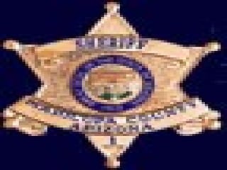 Artigo extraído e traduzido de um documentário da televisão Americana e recebidos por i-1/2. Os fatos são verídicos e a prisão-acampamento está lá em Maricopa - Arizona,  caso você decida comprovar os fatos, visite o site http://www.mcso.org   Traduzido por AFF, Maio 2006 Formatação R_MORTIMER Para receber mensagens, escreva ADICIONA para [email_address] Para visitar o Grupo http://groups.google.com/group/mortimer2006 