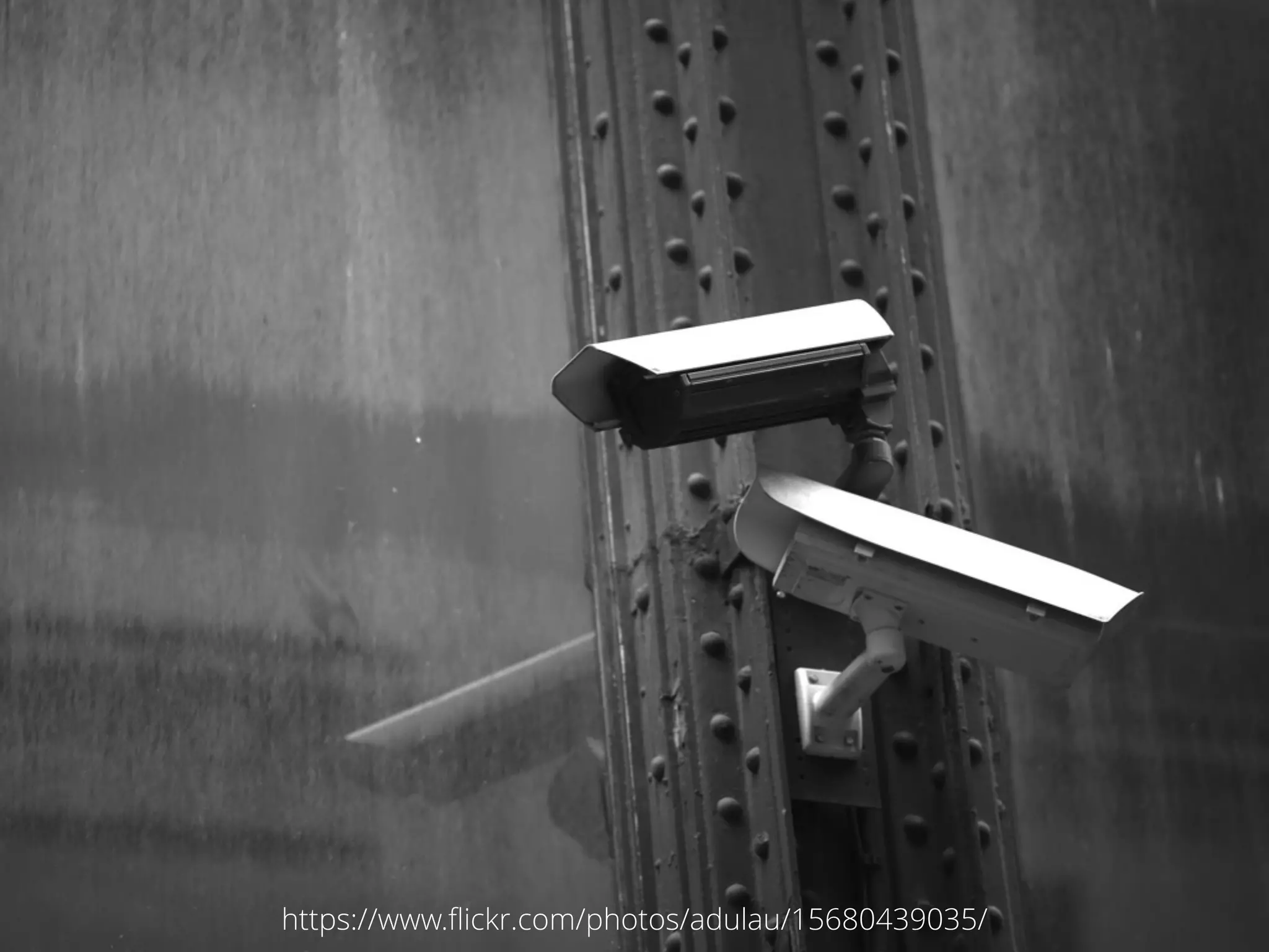 @samnewman#velocityconf https://www.ﬂickr.com/photos/adulau/15680439035/
 