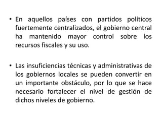 ¿Es la descentralización una estrategia adecuada para combatir la pobreza? La respuesta a esta pregunta no es unánime. Hay autores que consideran que sí. Por ejemplo, Kuschick (1995) presenta la descentralización como una alternativa viable para enfrentar la pobreza en América Latina, ya que la misma permite mayor eficiencia en la ejecución de los programas sociales.