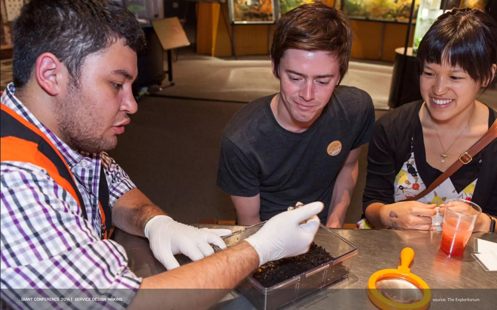 DATEADAPTIVE PATH PROJECT TITLE
GIANT CONFERENCE 2014 | SERVICE DESIGN MAKING source: The Exploritorium
 